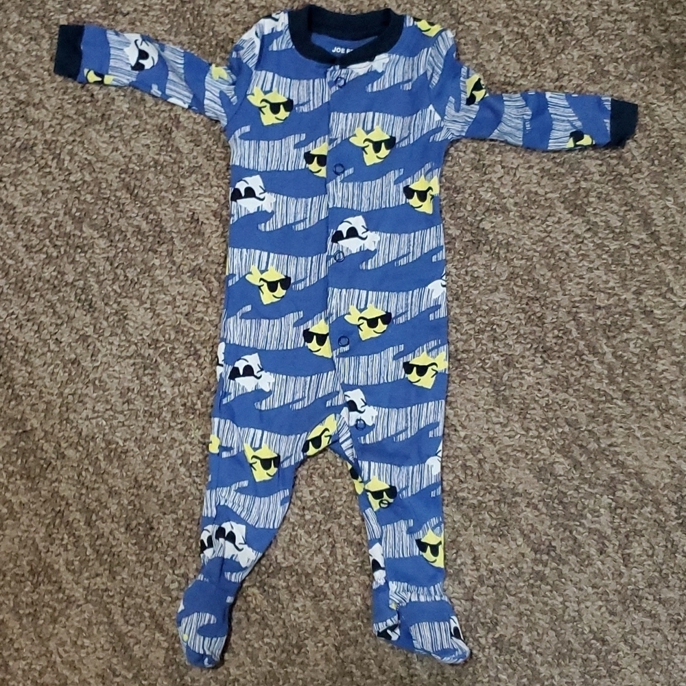 Onesie with feet size 3 to 6 months